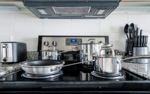 Pots and pans included in Lodgeur's furnished apartments
