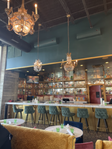 Flora restaurant bar