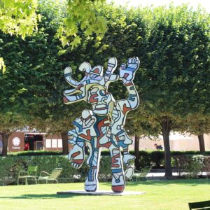 Tuileries sculpture