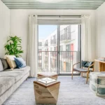 Living room of a Lodgeur short-term furnished rental apartment in Houston, Texas.