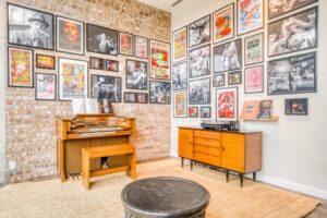Mid Main Gallery in Midtown Houston
