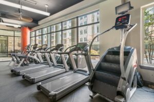 Cardio equipment at the gym of Lodgeur at Elan Med Center