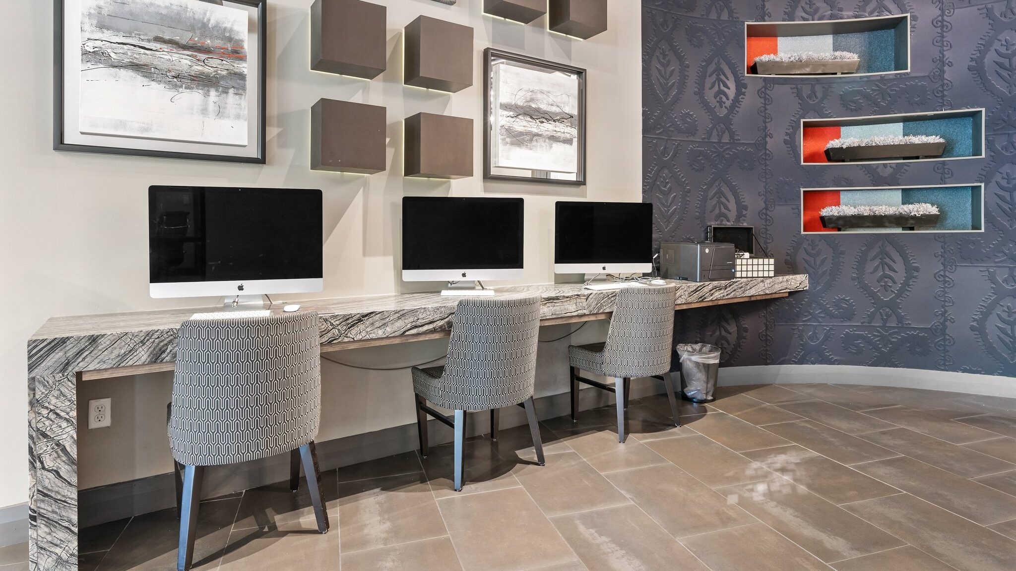 The business center computers for Lodgeur at Elan Med Center