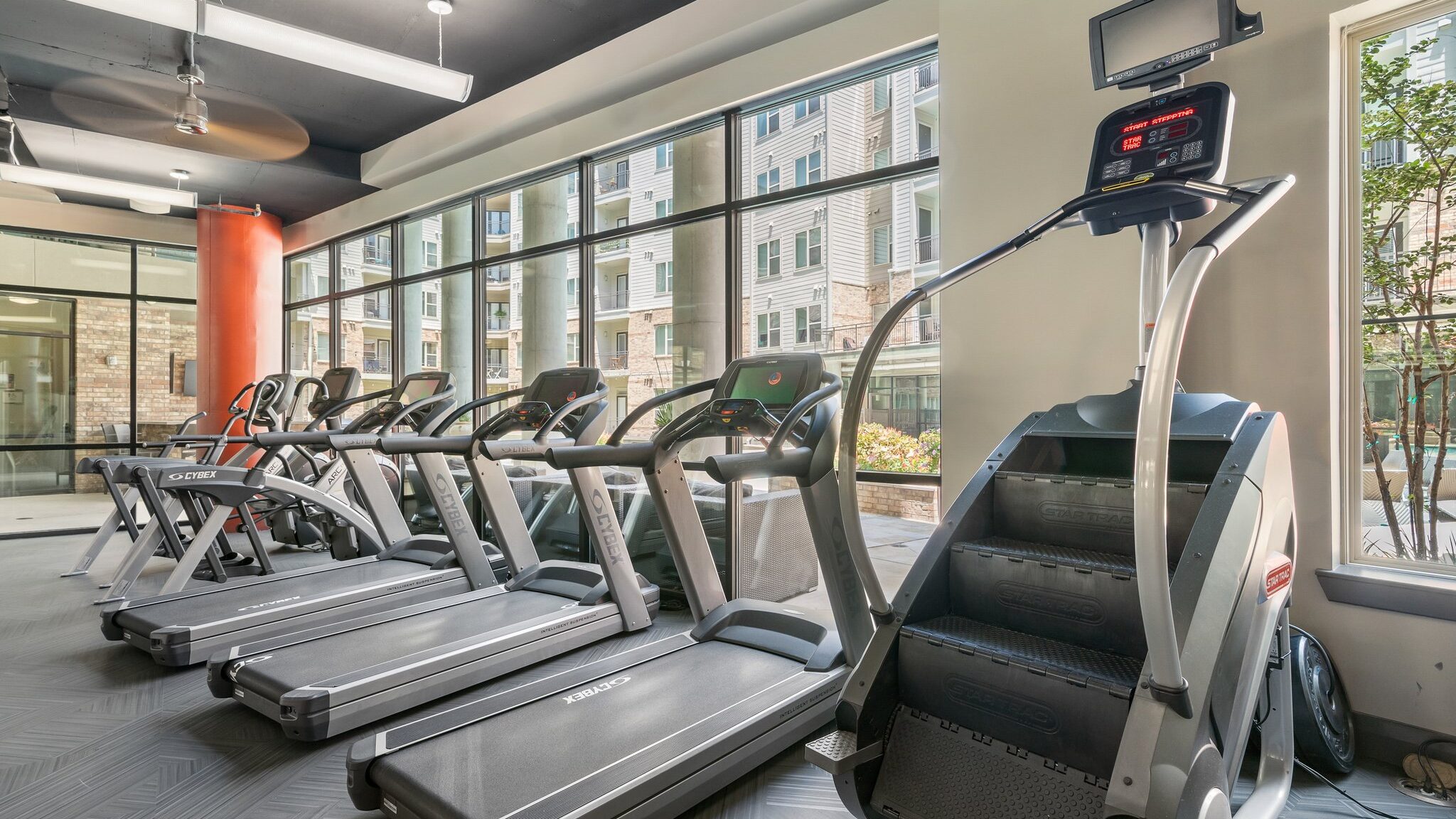 Cardio equipment at the gym of Lodgeur at Elan Med Center