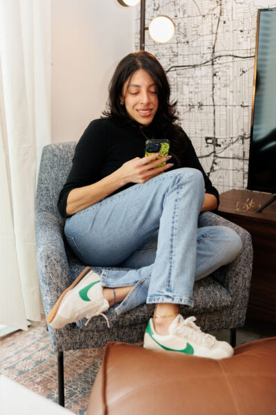 book a furnished apartment from your phone